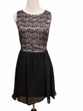 Stitch btween small lace bodice cocktail dress